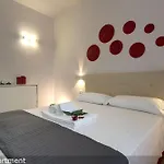 Dante e Virgilio Apartments